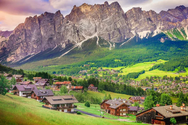 Langkofel Village Alpin Sassolungo Pinnacles Dolomites Sudtirol Près Cortina Ampezzo — Photo