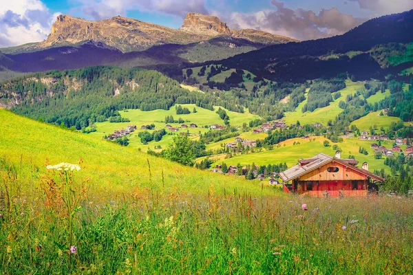 Langkofel Alpská Vesnice Vrcholy Sassolungo Sudtirol Dolomites Poblíž Cortina Ampezzo — Stock fotografie