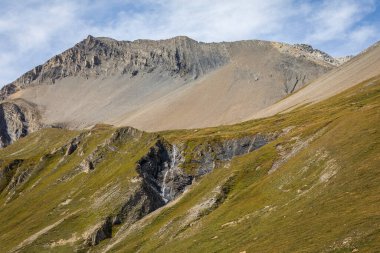 Dramatik manzaranın panoramik görüntüsü, İsviçre Alpleri Motor, Graubunden, İsviçre