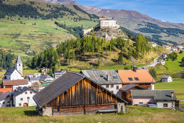 Idilli Táj Scuol Tarasp Falu Napkeltekor Engadine Svájci Alpokban Svájc — Stock Fotó