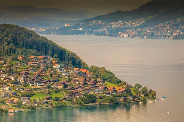 Vista Aérea Dos Alpes Suíços Lago Thun Com Barco Balsa — Fotografia de Stock