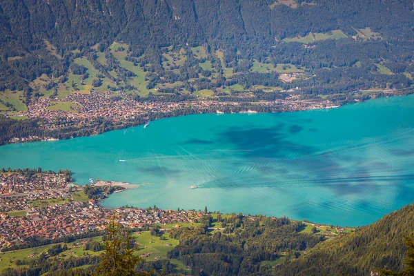 Luchtfoto Van Zwitserse Alpen Het Brienzermeer Met Veerboot Bij Zonsondergang — Stockfoto