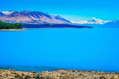 Blue Lake Pukaki and Mount Cook massif, New Zealand South island idyllic landscape