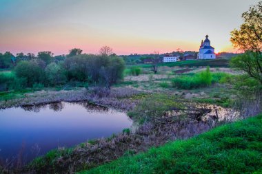 Rusya 'nın Altın Halkası' ndaki Suzdal ortaçağ köyü, cennet manzarası