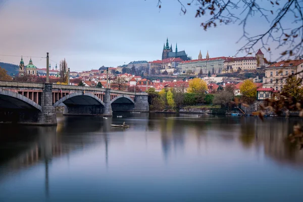 Панорама Над Річкою Прага Влтава Драматичному Заході Сонця Чехія — стокове фото