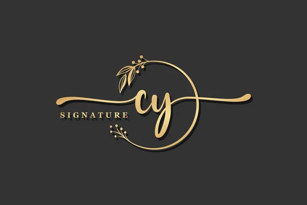 Lyx Guld Signatur Första Logo Design Isolerat Blad Och Blomma — Stock vektor