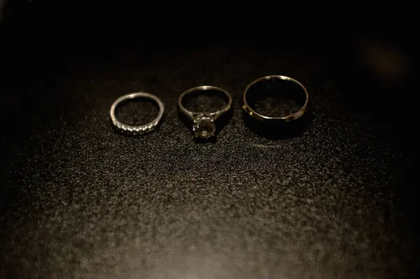 Eheringe Ringe Für Braut Und Bräutigam Stockbild