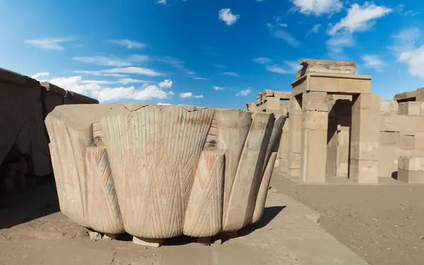 Mısır 'ın Aswan kentindeki Fil Adası' ndaki Antik Mısır Uydu Tapınağı 