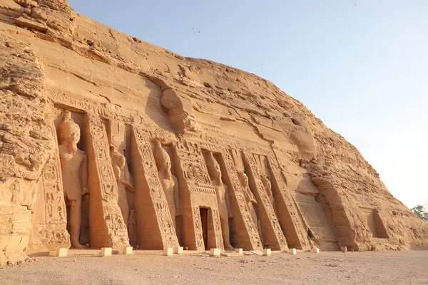Eski Mısır tapınağı Nefertari, Abu Simbel, Mısır