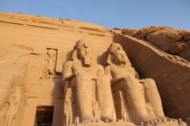 Eski Mısır tapınağı Ebu Simbel, Aswan, Mısır
