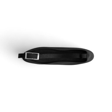 Beyaz bir yüzeyde tokası olan siyah bir ayakkabı.