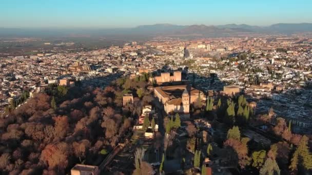 Vista Aérea Del Famoso Palacio Fortaleza Alhambra Granada Andalucía España — Vídeos de Stock