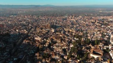 Granada şehri, Albaicin bölgesi, şehrin eski Moorish bölgesi, Alhambra 'ya bakan bir tepenin üzerinde yer alıyor. Endülüs, İspanya