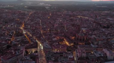 Granada, Endülüs, İspanya 'daki Granada kentindeki bir Roma Katolik kilisesi, Granada Katedrali' nin hava manzarası. Barok mimarisi