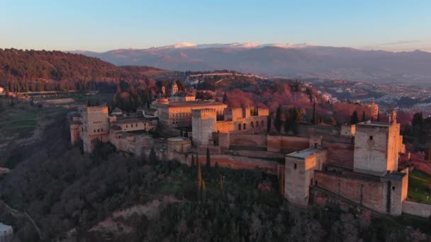 Ohromující Letecký Výhled Palác Pevnost Alhambra Při Západu Slunce Granada — Stock video