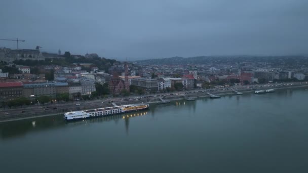 Budapests Cityscape Twilight Ett Fängslande Flygperspektiv Ungern — Stockvideo