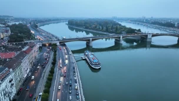 Вид Повітря Міст Будапешт Маргарет Або Маргіт Сховався Над Річкою — стокове відео