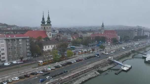 布达佩斯市天际线 Batthyany广场或Batthyany Ter的空中景观 它位于多瑙河的布达一侧 — 图库视频影像