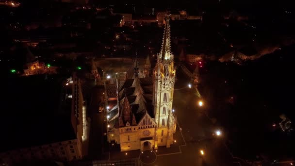 Καθιέρωση Aerial View Shot Της Εκκλησίας Matthias Και Fishermans Bastion — Αρχείο Βίντεο