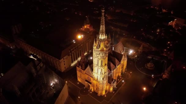 Estabelecendo Vista Aérea Tiro Matthias Igreja Bastião Pescadores Noite Budapeste — Vídeo de Stock