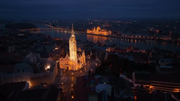 Aerial View Budapest Hungarian Parliament Building Matthias Church Fishermans Bastion — Stock Video