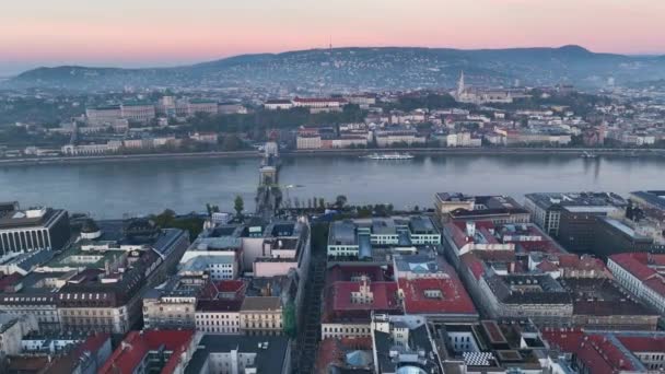 Morning Light Establishing Aerial View Shot Budapest Hungría Buda Río — Vídeos de Stock