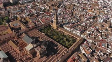 Cordoba Camii Katedrali, Roma köprüsü, Tarihi kasaba, Guadalquivir Nehri, Endülüs, İspanya