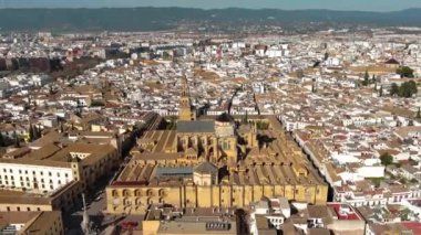 Cordoba Camii Katedrali, Roma köprüsü, Tarihi kasaba, Guadalquivir Nehri, Endülüs, İspanya