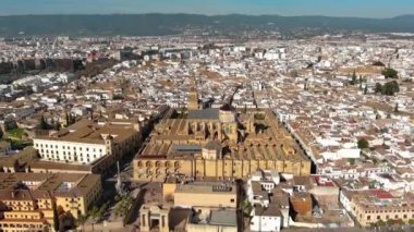 Cordoba Camii Katedrali, Roma köprüsü, Tarihi kasaba, Guadalquivir Nehri, Endülüs, İspanya
