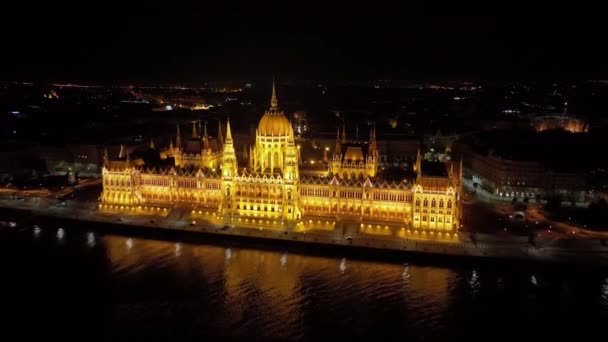 Pemandangan Udara Gedung Parlemen Hungaria Budapest Malam Hari Perjalanan Pariwisata — Stok Video