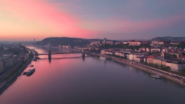 Budapest Napkelte Kilátás Levegőre Lánchíd Duna Csodálatos Fény Magyarország — Stock videók
