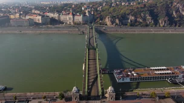Budapeşte Szabadsag Hava Görüntüsü Özgürlük Köprüsü Veya Özgürlük Köprüsü Gizledi — Stok video