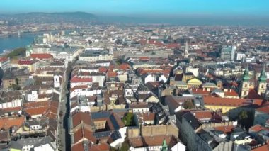 5. Mıntıka 'nın havadan görüşü, Budapeşte' nin kalbi ve Macaristan 'ın siyasi, mali, ticari ve turistik merkezi. İlçenin adı Belvaros-Lipotvaros Inner City Leopold Town.