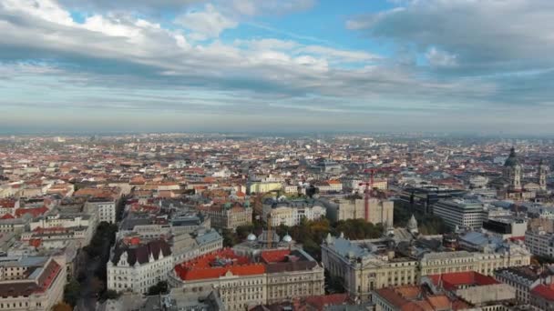 Αεροφωτογραφία Του Ορίζοντα Της Πόλης Της Βουδαπέστης Terezvaros Theresa Πόλη — Αρχείο Βίντεο