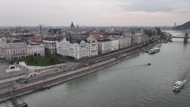 Αεροφωτογραφία Του Αγίου Στεφάνου Βασιλική Συννεφιασμένη Ημέρα Κυκλοθυμική Βουδαπέστη Ουγγαρία — Αρχείο Βίντεο