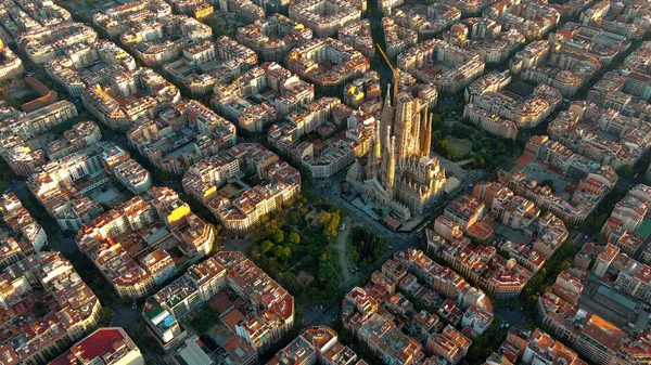 Vista Aérea Del Horizonte Barcelona Catedral Sagrada Familia Eixample Residencial —  Fotos de Stock