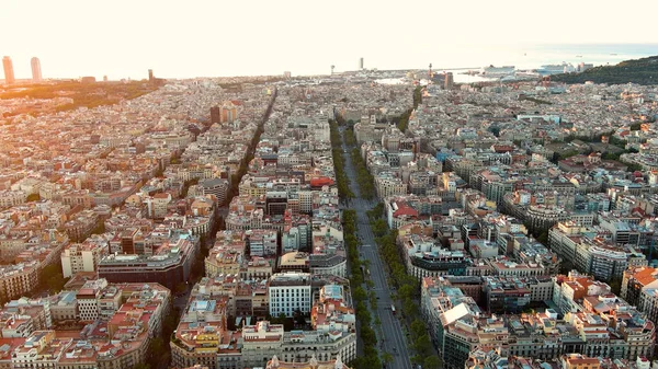 Flygfoto Över Barcelonas Stadssiluett Passeig Gracia Och Eixample Bostadsområde Vid — Stockfoto