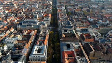 Andrassy Avenue Andrassy ut, Macaristan 'ın en ünlü caddesi.