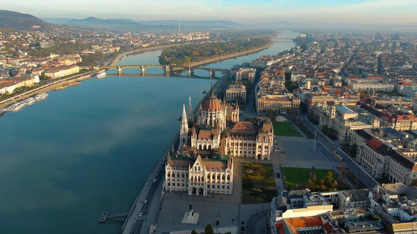 공중에서 헝가리 부다페스트 헝가리의 스케이프는 열린다 관광업 유럽의 정치적 이정표 — 스톡 사진