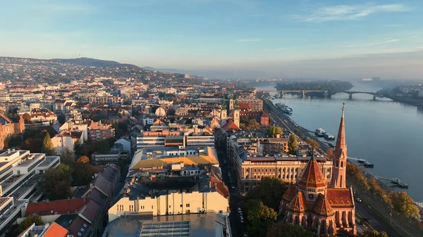 Budapeste Cidade Nascer Sol Skyline Vista Aérea Rio Danúbio Lado — Fotografia de Stock