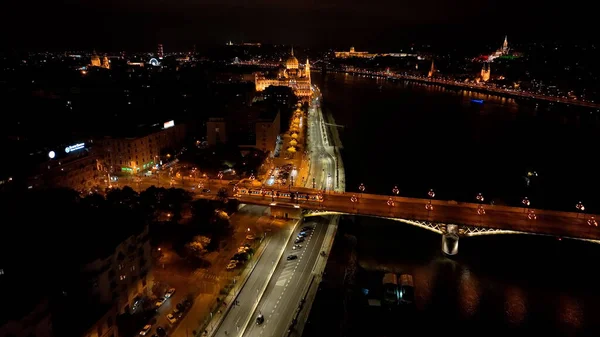 Flygfoto Över Budapest Ungerska Parlamentet Byggnaden Natten Resor Turism Och — Stockfoto