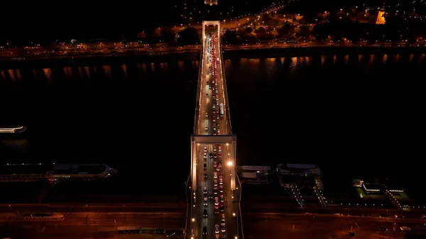 Most Elisabeth Iluminowany Zapierająca Dech Piersiach Perspektywa Nocy Lotniczej Budapeszcie — Zdjęcie stockowe