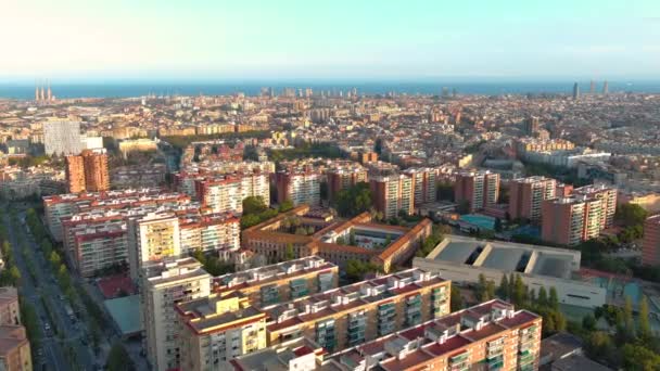 Vista Aérea Del Horizonte Barcelona Atardecer Nou Barris Uno Los — Vídeos de Stock
