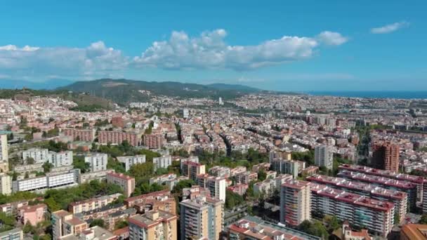 Vista Aérea Horizonte Cidade Barcelona Durante Dia Ensolarado Nou Barris — Vídeo de Stock