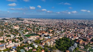 Barcelona City Skyline, Sarria-Sant Gervasi bölgesi, Basilica Sagrada Familia, Katalonya, İspanya