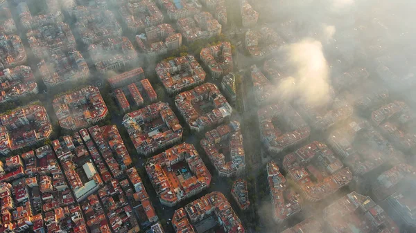 Barcelone Ville Dessus Des Nuages Brouillard Bâtiments Typiques Paysage Urbain — Photo