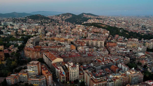 Αεροφωτογραφία Του Ορίζοντα Της Πόλης Της Βαρκελώνης Σούρουπο Gracia Και — Φωτογραφία Αρχείου
