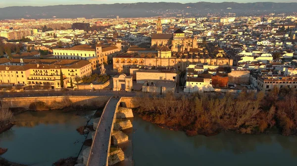 Kilátás Felülről Mecset Székesegyház Cordoba Római Híd Guadalquivir Folyó Mindkettő — Stock Fotó