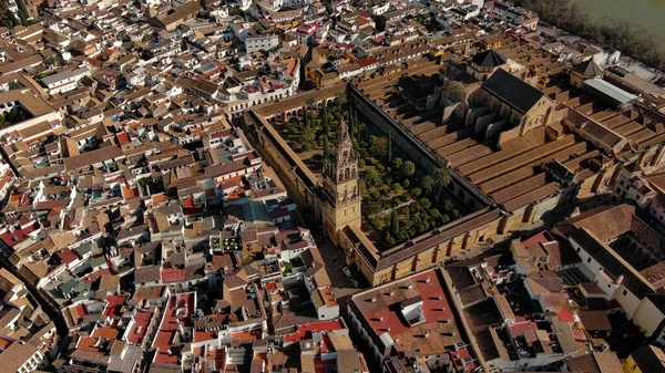Vista Aérea Mezquita Catedral Córdoba Puente Romano Ciudad Histórica Río —  Fotos de Stock