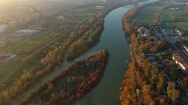 Cordoba 'nın gökyüzü manzarası, Guadalquivir Nehri, Endülüs, İspanya